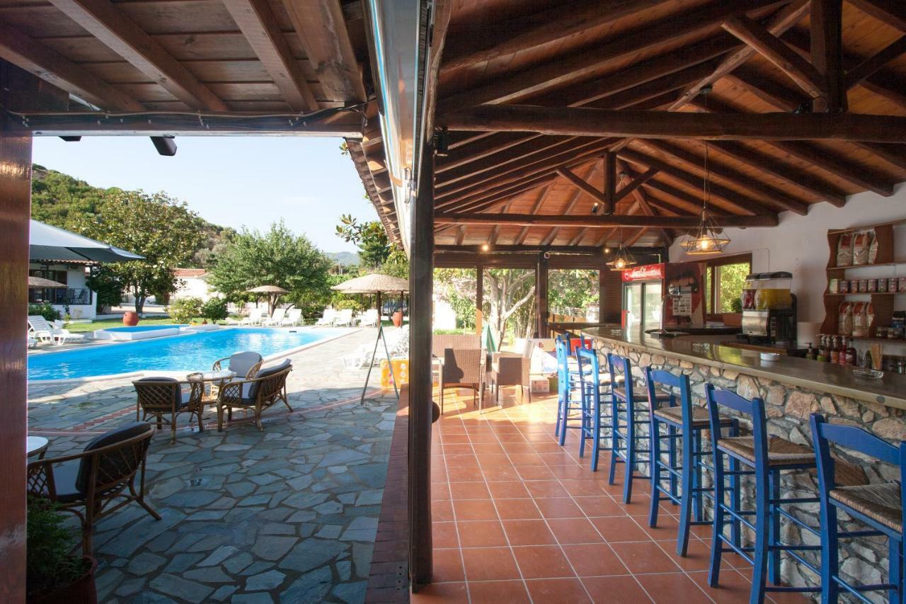 Strawberry Skiathos อายา ปารัสเกวี ภายนอก รูปภาพ