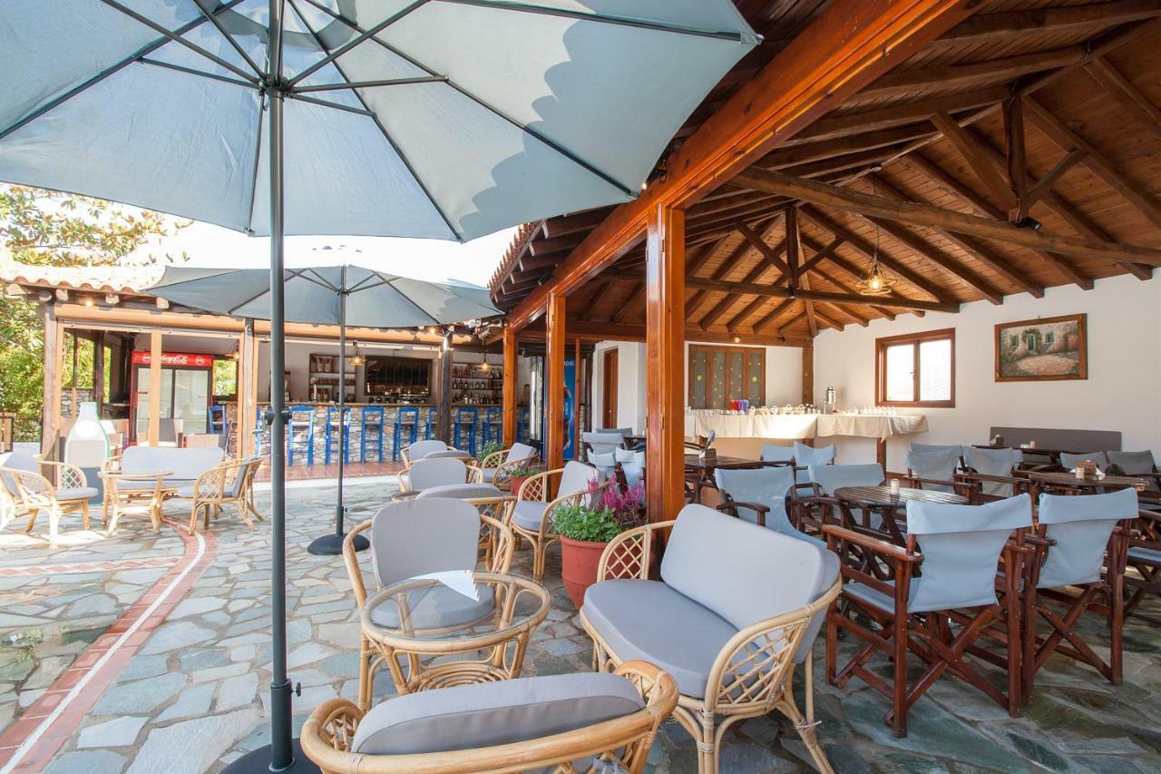 Strawberry Skiathos อายา ปารัสเกวี ภายนอก รูปภาพ