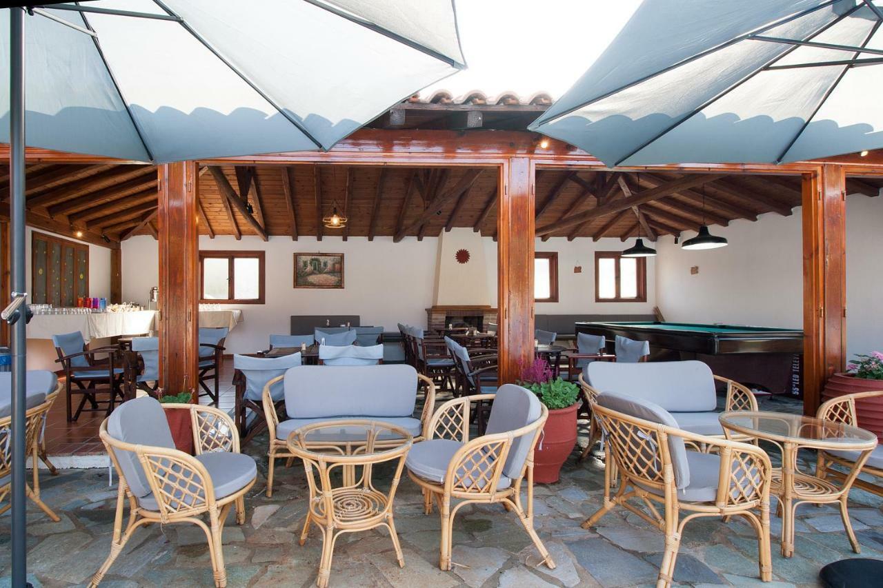 Strawberry Skiathos อายา ปารัสเกวี ภายนอก รูปภาพ