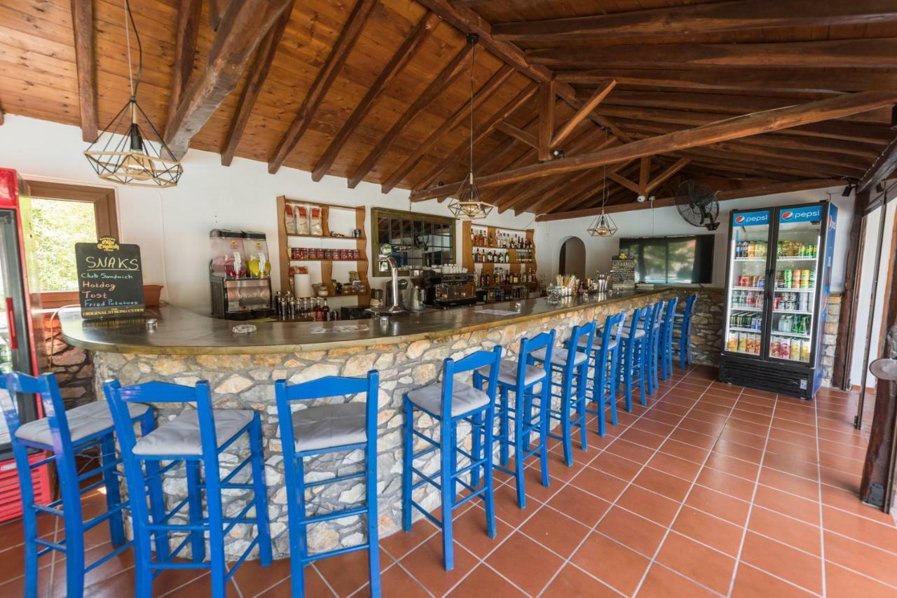 Strawberry Skiathos อายา ปารัสเกวี ภายนอก รูปภาพ